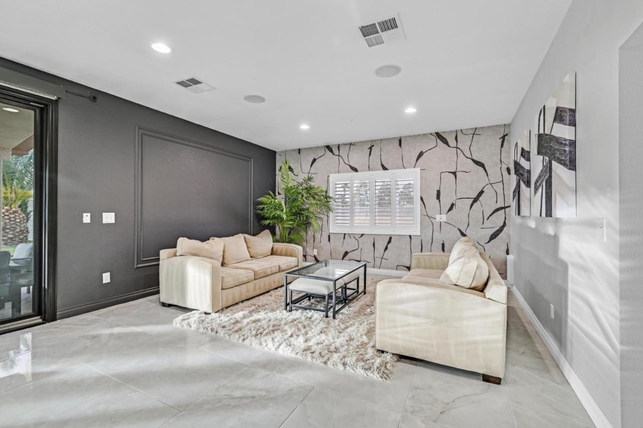 Holiday home New Luxurious 6br Near Lv Strip W Pool & Las Vegas